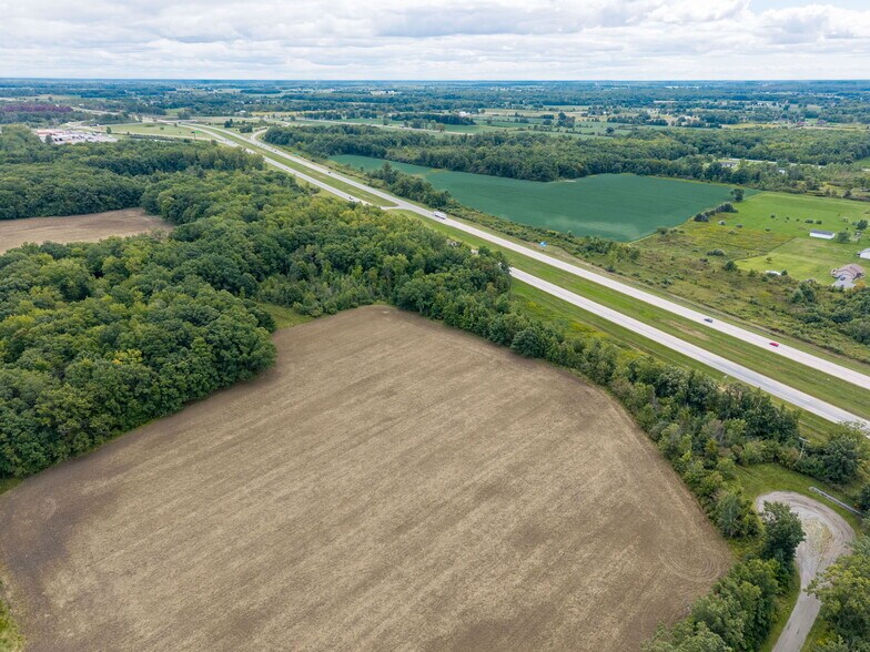 More Photos Of 4225 East St, Akron Office For Sale