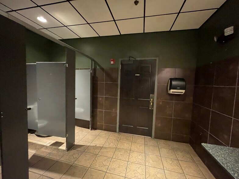 More Photos Of 1209-1279 Main St, Imperial General Retail For Lease