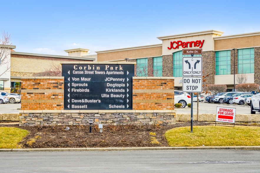 More Photos Of 135th St And Metcalf Ave, Overland Park Unknown For Lease