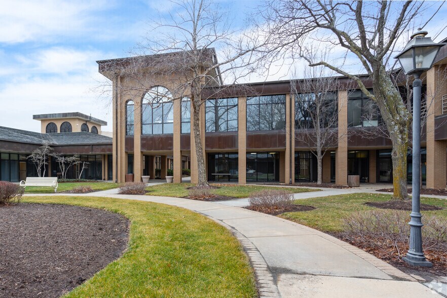 More Photos Of 7100 W College Blvd, Overland Park Storefront Retail Office For Lease