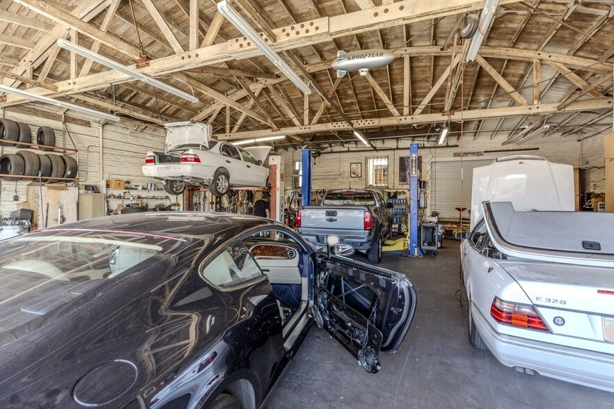 More Photos Of 1019 E Colorado St, Glendale Office For Lease