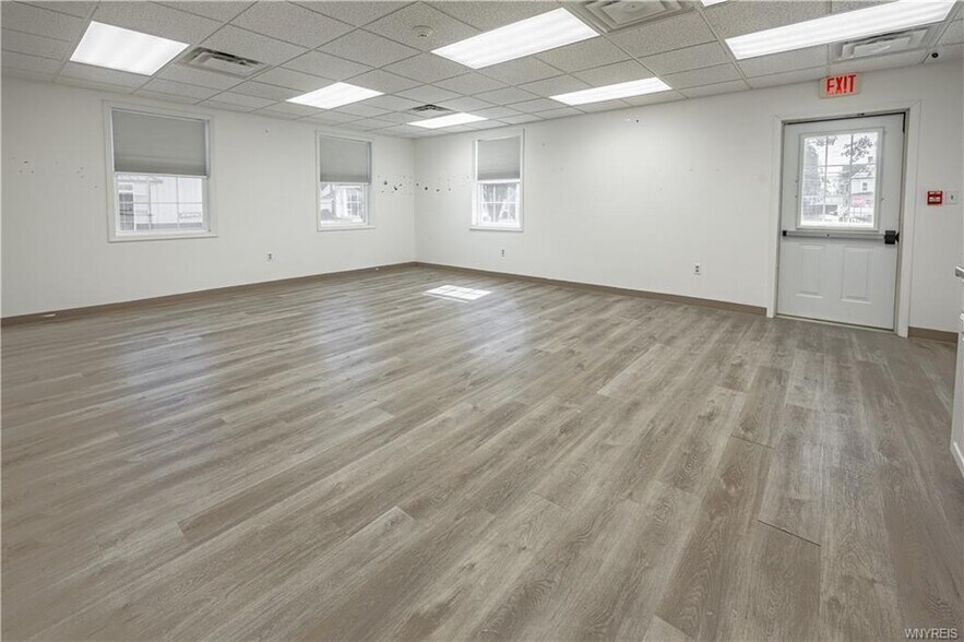 More Photos Of 6115 1st St, Newfane Office For Sale