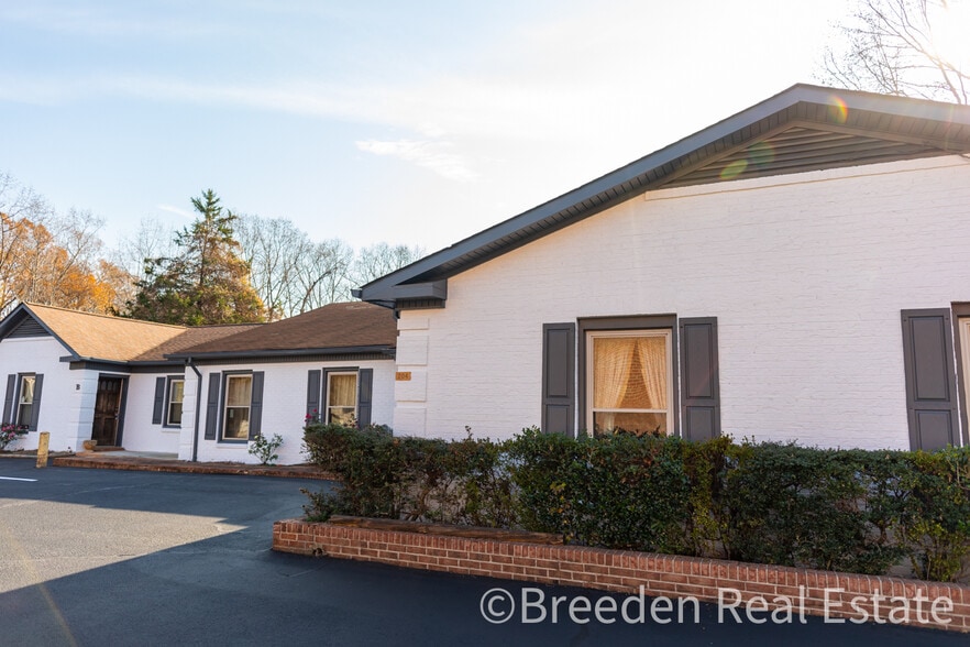 More Photos Of 204 E McDowell St, Morganton Office For Lease