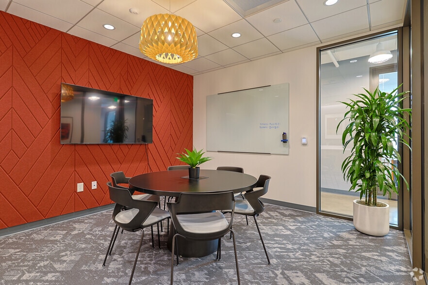 More Photos Of 2105 E Martin Luther King Jr Blvd, Austin Coworking Space