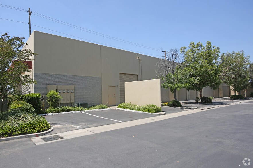 More Photos Of 700 Van Buren St, Placentia Warehouse For Lease