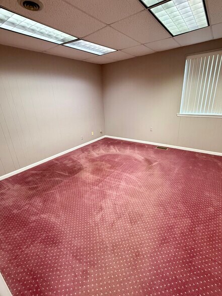 More Photos Of 108 S Main St, Madisonville Office Residential For Sale