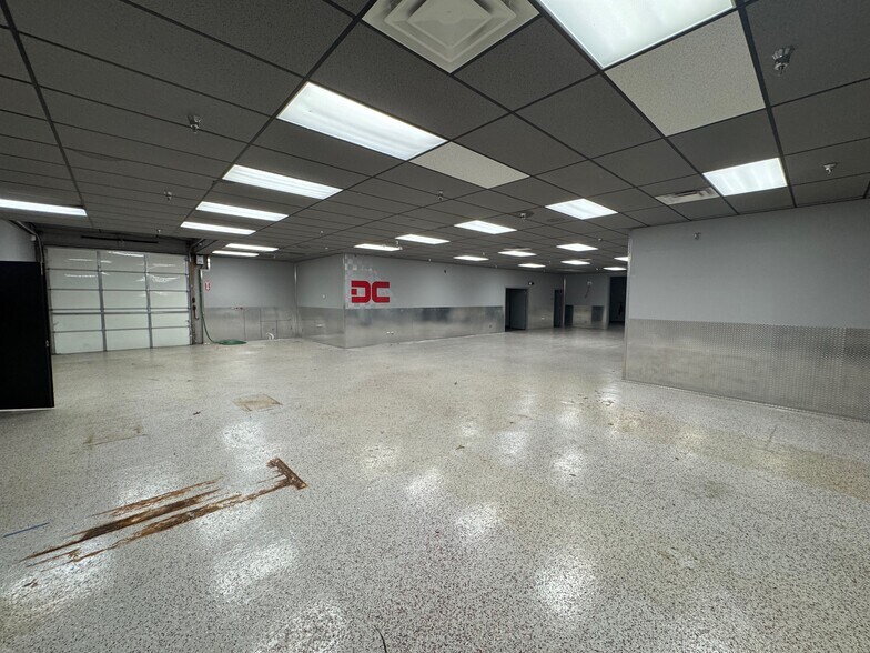 More Photos Of 7700 E 38th St, Tulsa Manufacturing For Sale