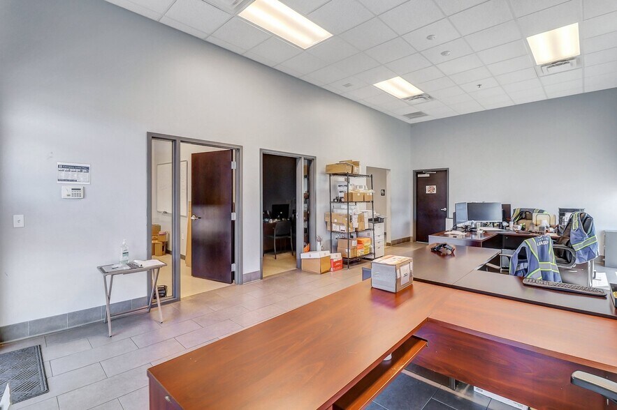 More Photos Of 455 Jimmy Deloach Pky, Savannah Warehouse For Lease