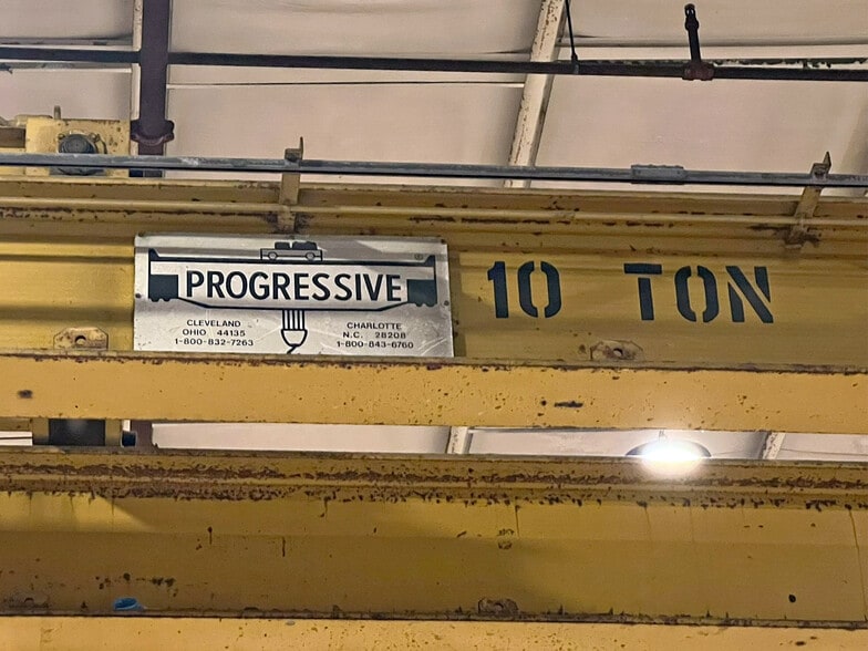 More Photos Of 711 Beaver Rd, Girard Warehouse For Sale