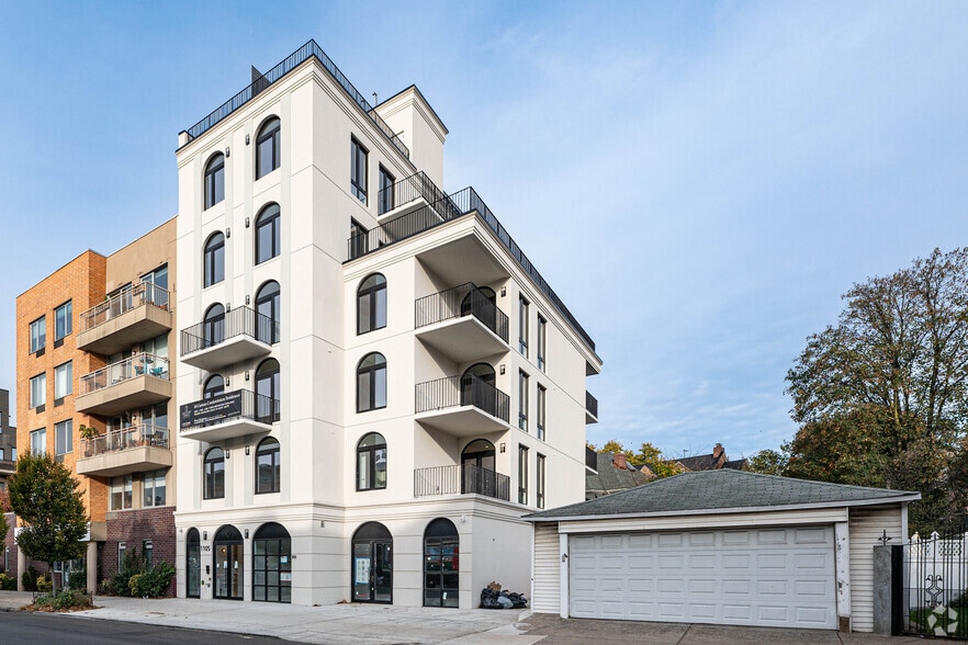 More Photos Of 1103 Cortelyou Rd, Brooklyn Multifamily For Sale