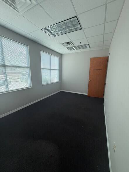 More Photos Of 1277 N Semoran Blvd, Orlando Office For Lease