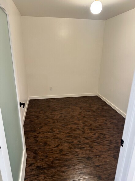 More Photos Of 4545-4547 Fanuel St, San Diego Office For Lease