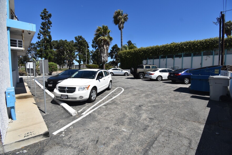 More Photos Of 145-145 N Prairie Ave, Inglewood Office For Lease