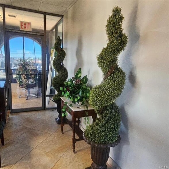 More Photos Of 2055 Hamner Ave, Norco Office Residential For Lease