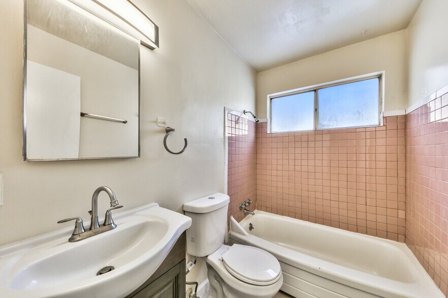 More Photos Of 420 Lee St, Carson City Apartments For Sale