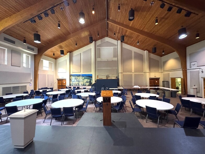 More Photos Of 847 New Hope Rd, Fayetteville Religious Facility For Sale