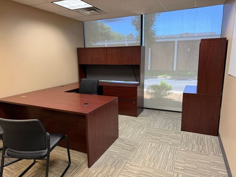 More Photos Of 2930 Riverside Dr, Macon-Bibb Storefront For Sale