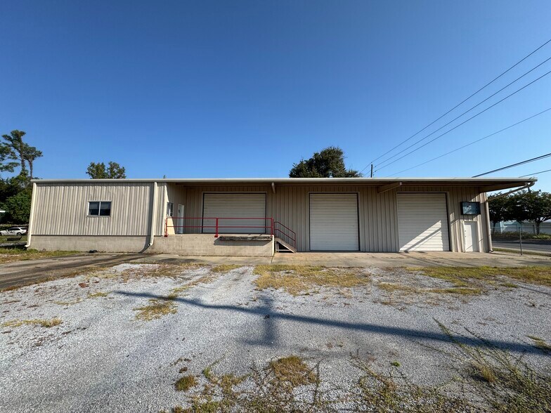 Primary Photo Of 1605 W 16th St, Panama City Warehouse For Sale