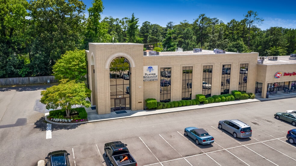 More Photos Of 102-400 Westwood Shopping Ctr, Fayetteville Unknown For Lease