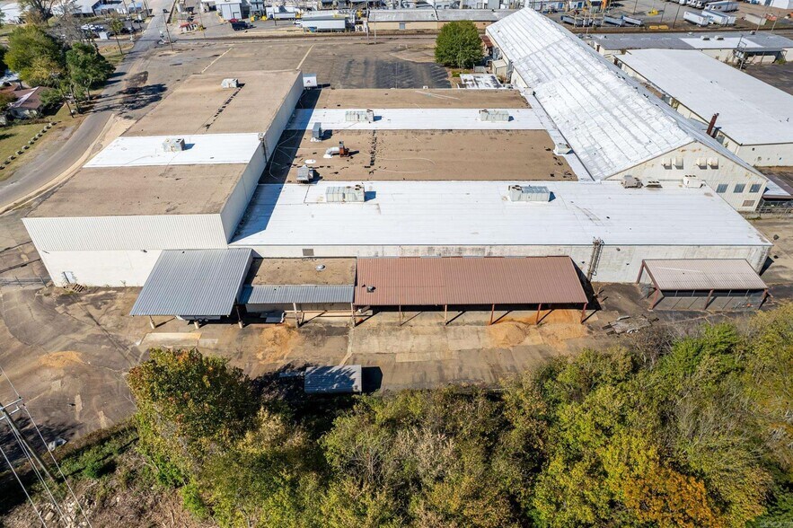 More Photos Of 103 Red Bridge Rd, De Queen Warehouse For Sale