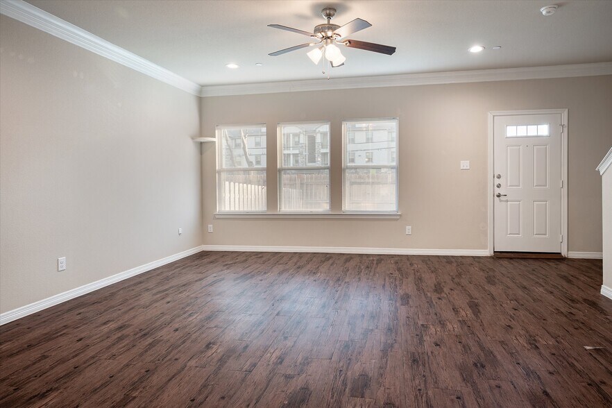 More Photos Of 101 Springtree St, Denton Apartments For Sale