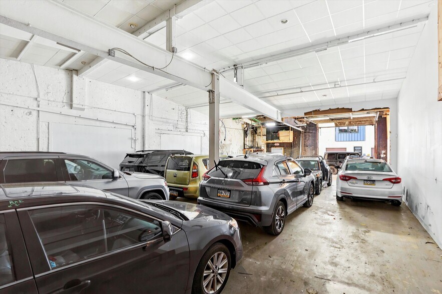 More Photos Of 1400-1414 S Darien St, Philadelphia Auto Repair For Sale