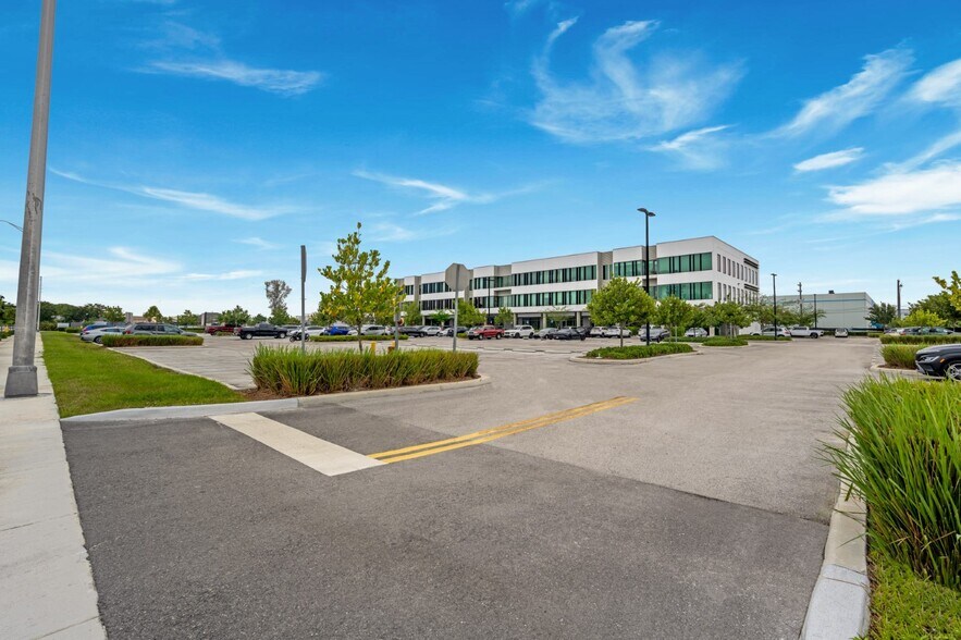 More Photos Of 1695 NW 110th Ave, Miami Office For Sale