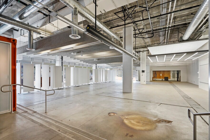 More Photos Of 901 S Flower St, Los Angeles Apartments For Lease