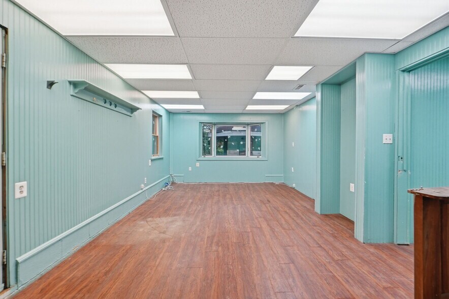 More Photos Of 1008 W Central Ave, Davidsonville Freestanding For Lease