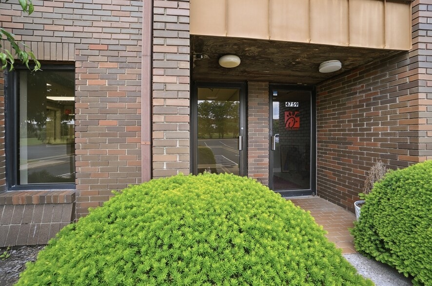 More Photos Of 4753-4759 Cornell Rd, Blue Ash Medical For Sale