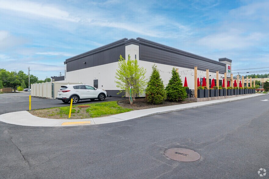 More Photos Of 350 Amherst St, Nashua General Retail For Sale