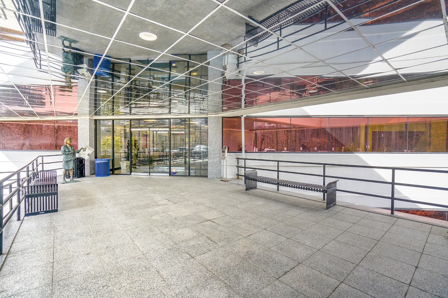 More Photos Of 1000 South Ave, Staten Island Office For Lease