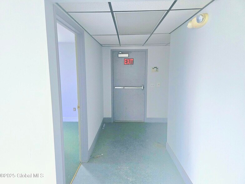 More Photos Of 1904 Broadway, Watervliet Auto Dealership For Sale