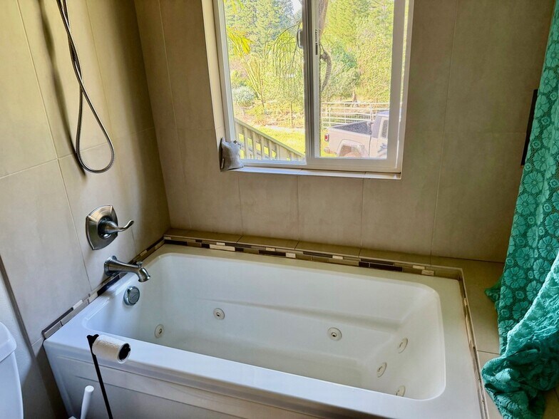 More Photos Of Mamalahoa Hwy, Pahala Land For Sale