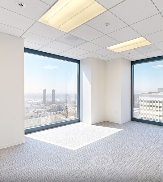 More Photos Of 750 B St, San Diego Office For Lease