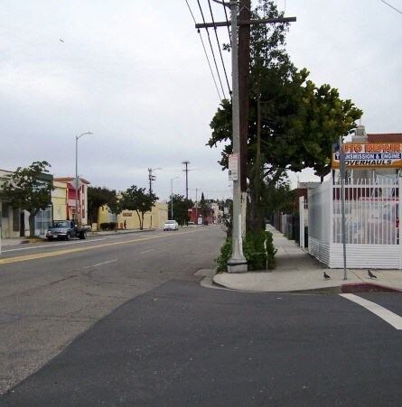 More Photos Of 1424 W Jefferson Blvd, Los Angeles Auto Repair For Sale