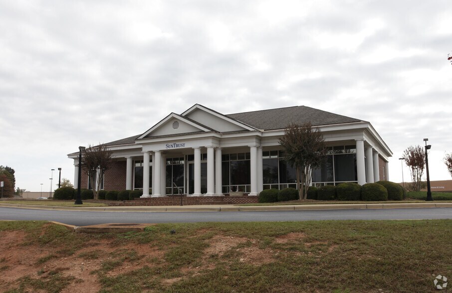 More Photos Of 3898 Liberty Hwy, Anderson Bank For Lease