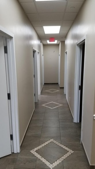 More Photos Of 210 Old Country Rd, Mineola Office For Lease