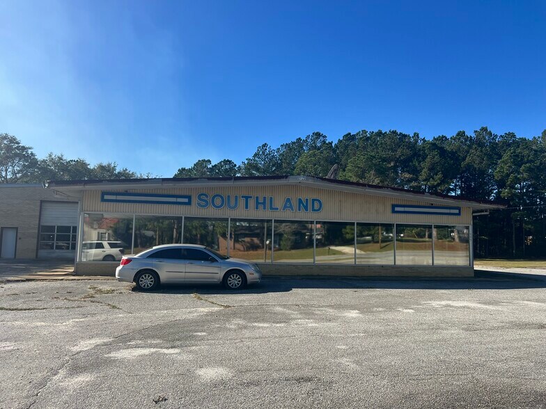 More Photos Of 757 North St, Ashburn Auto Dealership For Sale