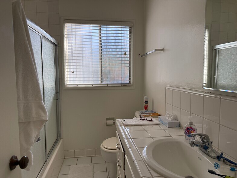 More Photos Of 108 Redondo Ave, Long Beach Apartments For Sale