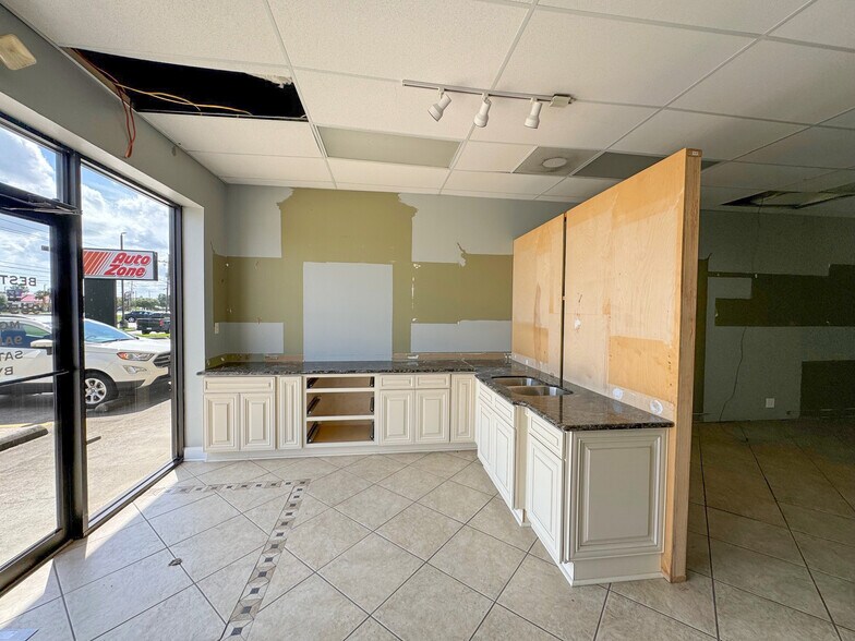 More Photos Of 901 W Airline Hwy, La Place Unknown For Lease