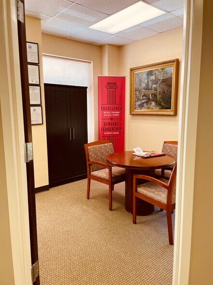 More Photos Of 249 Williamson Rd, Mooresville Medical For Lease