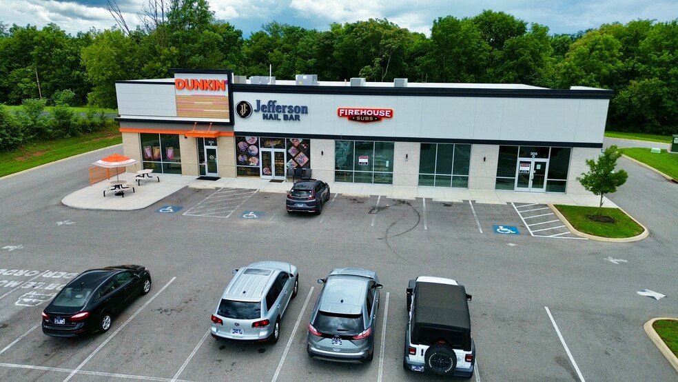 More Photos Of 305 E Broadway Blvd, Jefferson City Storefront Retail Office For Lease