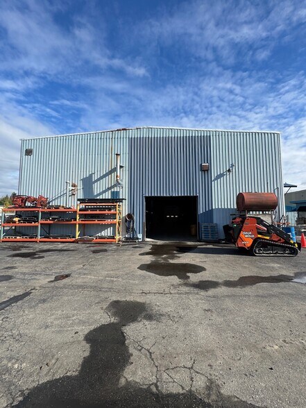 More Photos Of 1800 W 47th Ave, Anchorage Manufacturing For Sale