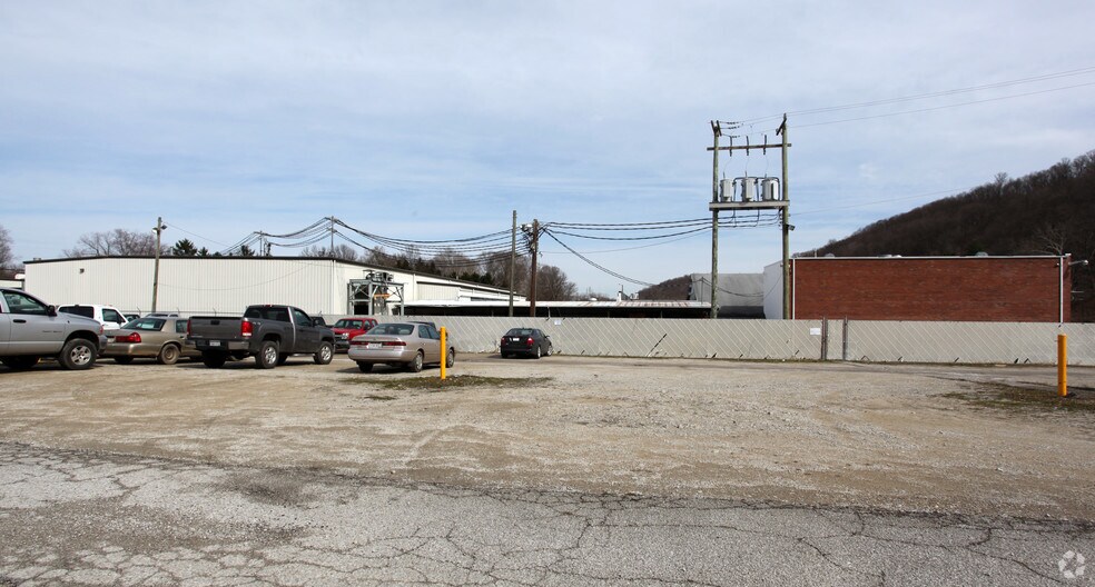 More Photos Of 4501 Ohio River Rd, Huntington Warehouse For Sale