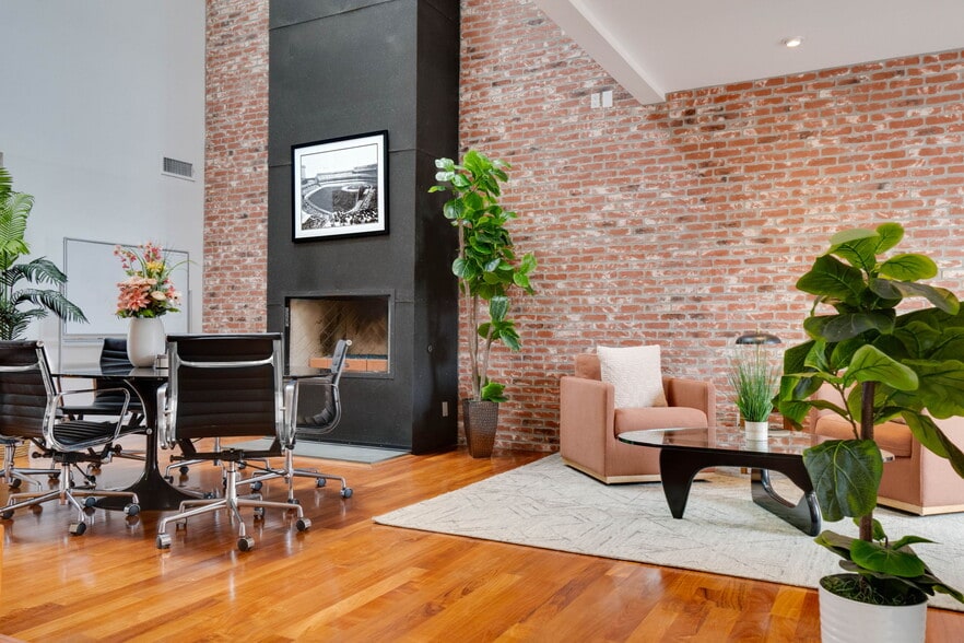 More Photos Of 1411-1413 Cloverfield Blvd, Santa Monica Apartments For Sale