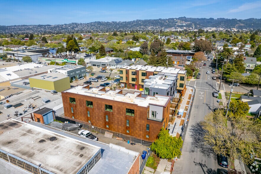 More Photos Of 739-747 Channing Way, Berkeley Apartments For Sale