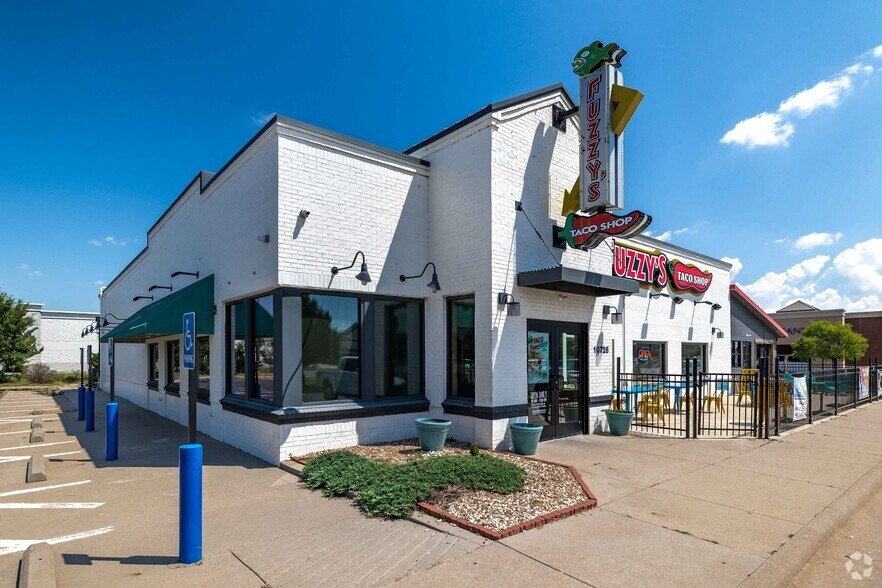More Photos Of 10728 W 21st St, Wichita Restaurant For Lease