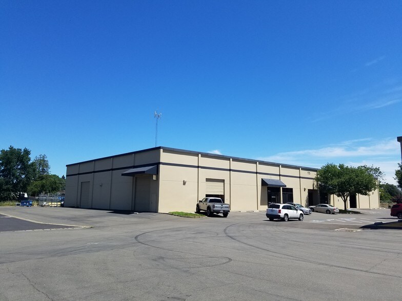More Photos Of 175 Commerce Cir, Sacramento Warehouse For Lease