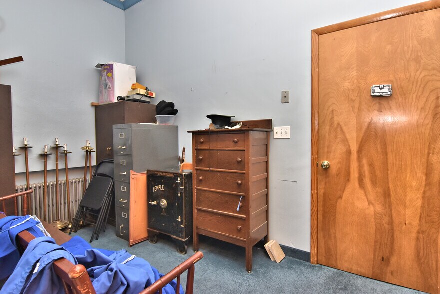 More Photos Of 125 Causey Ave, Milford Office For Sale